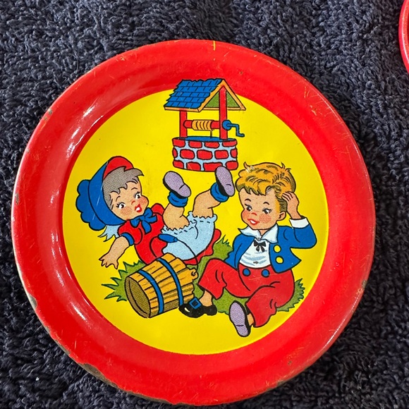 Vintage Jack and Jill Litho Collectible Tea Set from the Ohio Art Tin Company - Picture 5 of 9